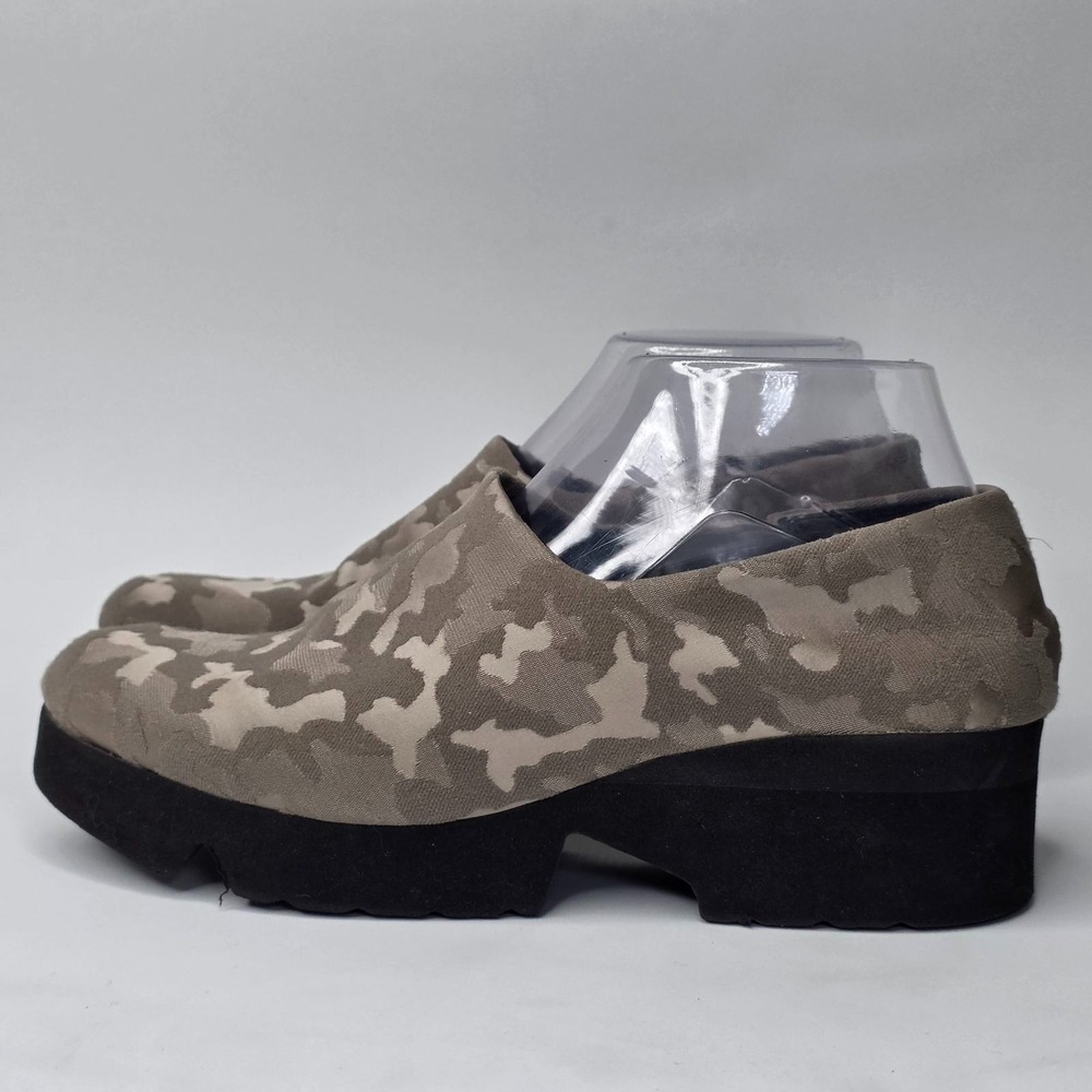 Thierry Rabotin Dream Women's Wedge Shoes Size 8 EU 38 Camo Fabric Slip On Italy - Picture 2 of 16